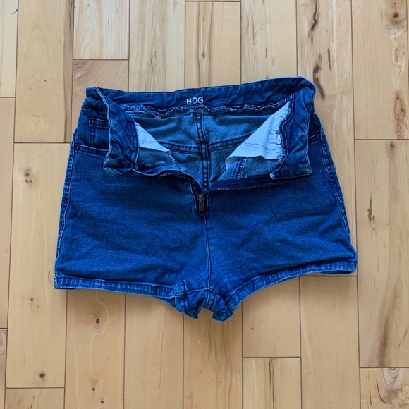 BDG Urban Outfitters Jean Shorts - Picture 2 of 5